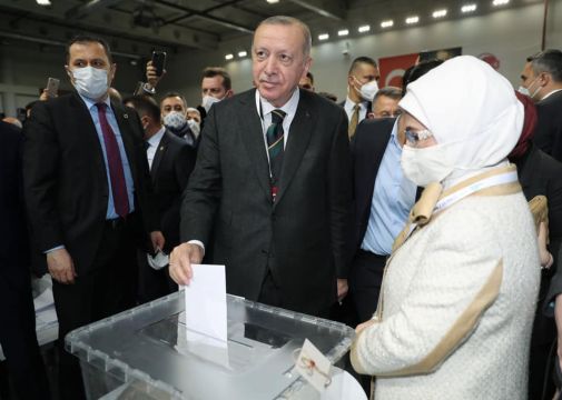 Erdoğan, "75 kişilik bir Merkez Karar ve Yönetim Kurulu ile yola devam edeceğiz"