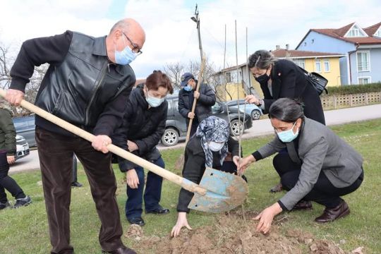 CHP KARTEPE KADIN KOLLARI MERHUM ADAK’ IN İSMİNİ YAŞATIYOR