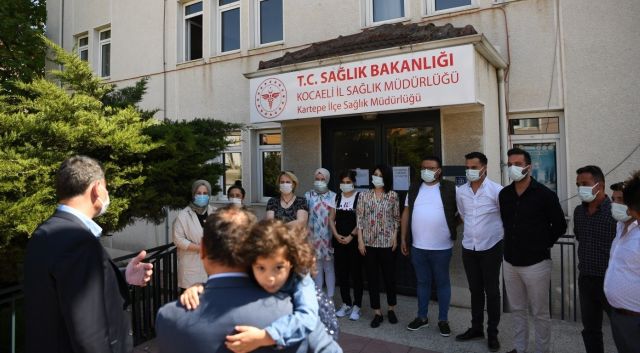KOCAMAN’DAN SAĞLIK ÇALIŞANLARINA BAYRAM ZİYARETİ