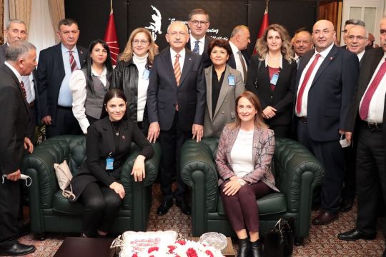 CHP'li belediye meclis üyelerinden Ankara çıkarması