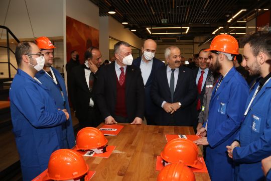 USTAM’da ilk mezunlar iş başı yaptı