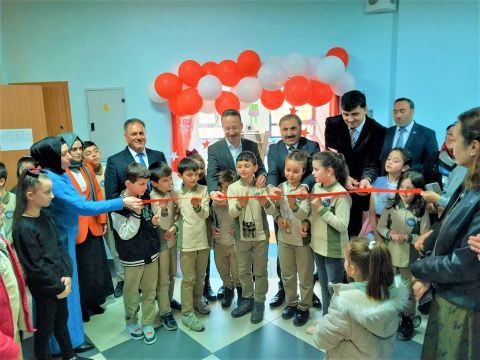 KÜTÜPHANE AÇILIŞINA DİLEK VE YAMLI KATILDI