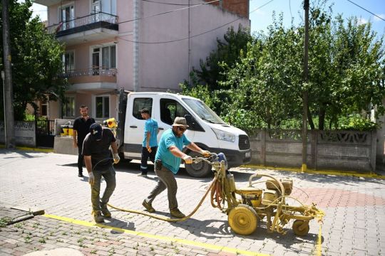 KARTEPE ‘DE YOL BOYAMASI TAKSİT TAKSİT YAPILIYOR