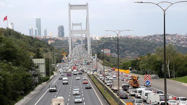 Köprü ve otoyol geçişlerine zam ertelendi