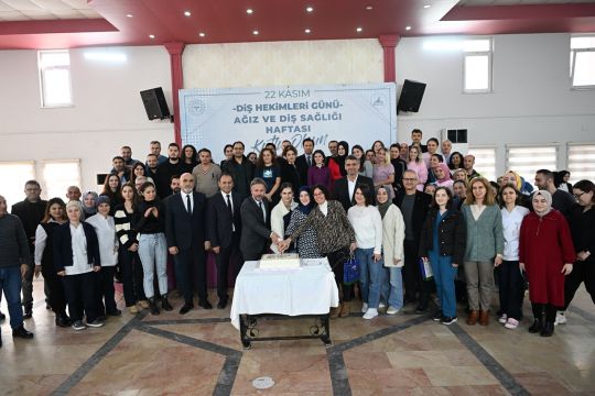 KARTEPE’DE TOPLUM AĞIZ VE DİŞ SAĞLIĞI HAFTASI KUTLANDI