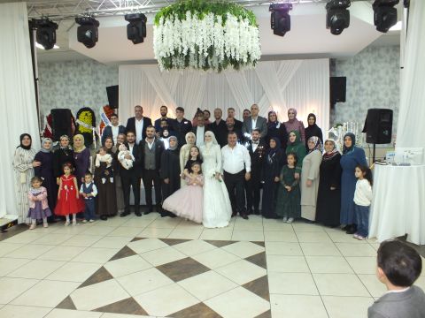 BAŞKAN KÜÇÜK OĞLUNU EVLENDİRDİ