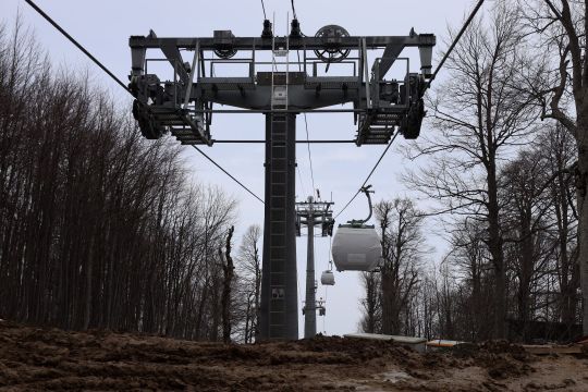 Kocaeli'nin 50 yıllık hayali Kartepe Teleferik projesinde güvenli bir sürüş için ilk test sürüşü ger