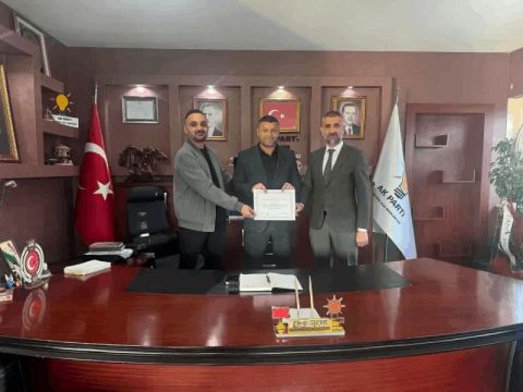 Ak Kartepe'de 3 mahalle başkanı değişti