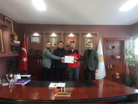 EMEKEVLER MAHALLESİNDE BAYRAK DEĞİŞİMİ