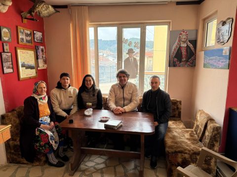 KOCAMAN’DAN BALKANLARDAKİ TÜRKLERE BAYRAM ZİYARETİ