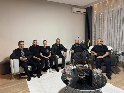 HÜZÜN SEVİNÇ BİR ARADA 