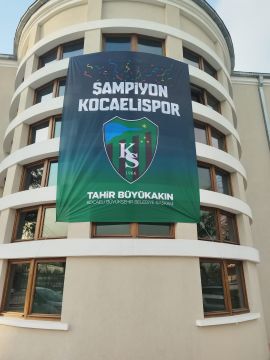 Büyükşehir, kenti Yeşil-Siyah bayraklarla donattı