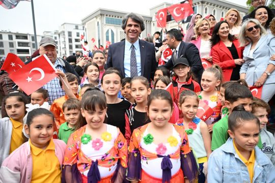 Kartepe’de 23 Nisan Coşkusu