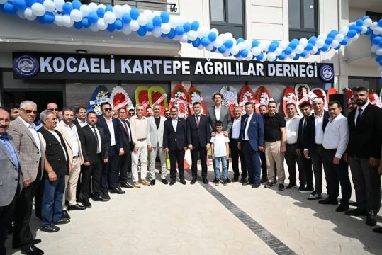 Kartepe Ağrılılar Derneği'ne görkemli açılış "