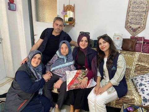 Alo Evlat Sağlık Kulübü’nden Bayramda Anlamlı Ziyaretler