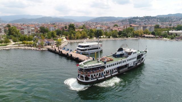 Büyükşehir, ücretleri yarıya indirdi,  direkt seferleri ekledi   