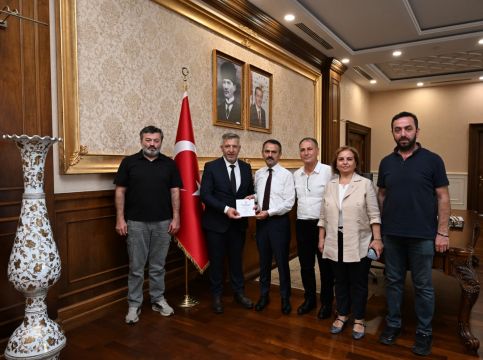 Kocaeli Trabzonlular Derneğinden Vali Aktaş’a Ziyaret
