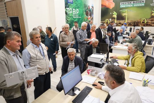 Büyükşehir’in tohum desteğine yoğun ilgi