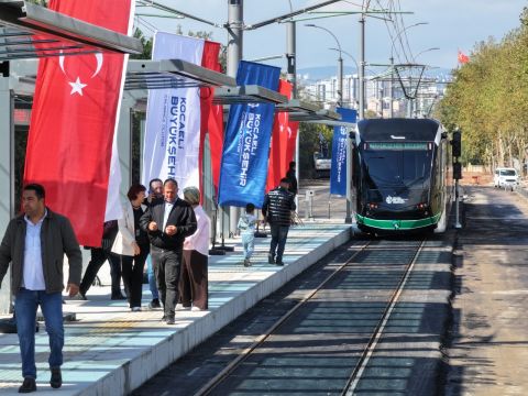 Stadyum tramvay hattı açıldı, sırada Kartepe var
