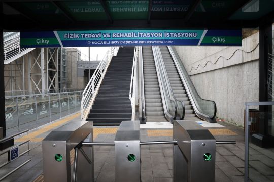 Şehir Hastanesi’nde yürüyen merdiven bakıma giriyor