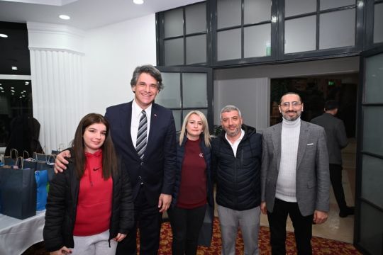 Başkan Kocaman Kuaför Esnafıyla İftarda Buluştu