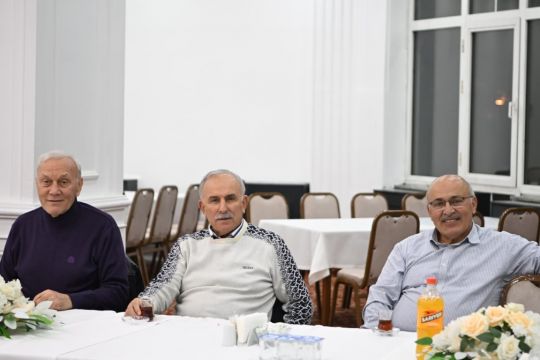 Eski Başkanlar İftar Sofrasında Bir Araya Geldi