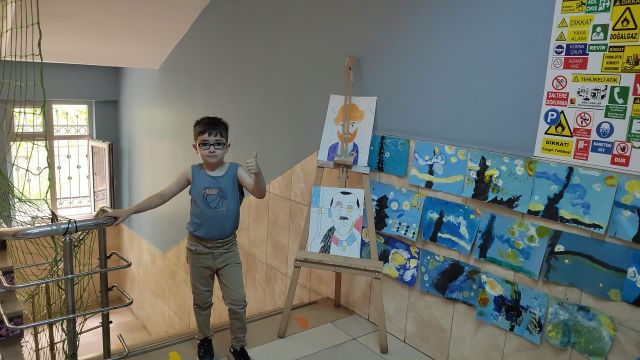 İstasyon İlkokulunun Ressam Çocukları