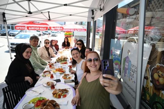 Başkan Kocaman, İstasyon Mahallesi’nin Kadın Esnaflarıyla Bir Araya Geldi