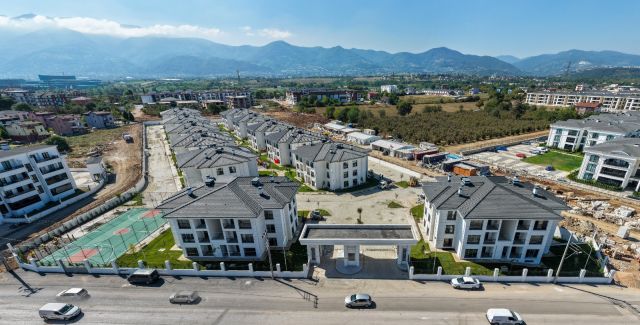 Kartepe Evleri’nde teslim heyecanı