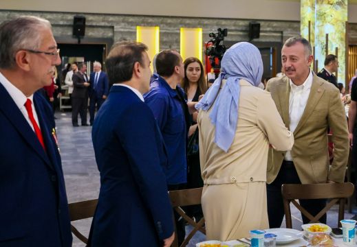 Vali Aktaş ve Başkan Büyükakın, şehit aileleri ve gaziler ile bir araya geldi;