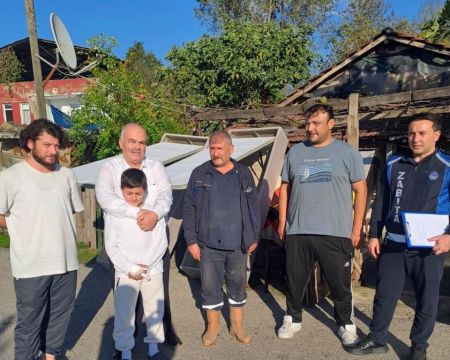 Kartepe Belediyesi Selden Etkilenen Vatandaşları Yalnız Bırakmıyor