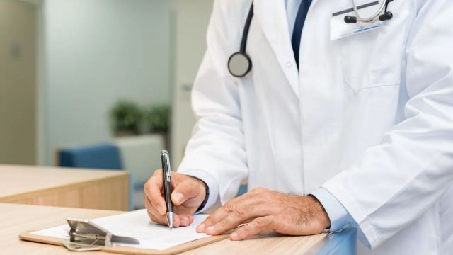 Nöroloji Uzmanı Dr. Yasemin Çiğdem KOCAUSTA 29 Ekim Dünya İnme